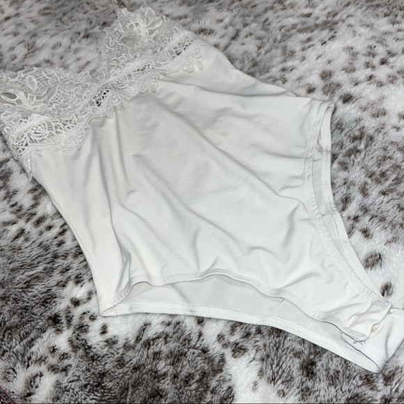 Lace Overlay Bling Bodysuit Size Small Color: White - Picture 3 of 5